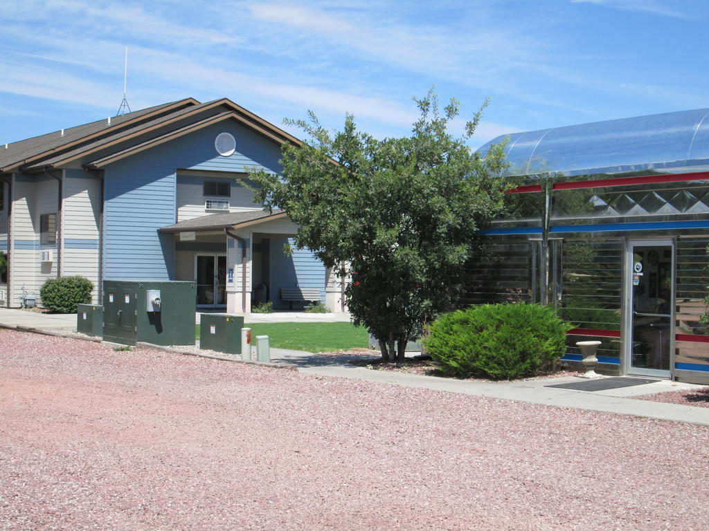 Travelodge By Wyndham Morrill Bagian luar foto