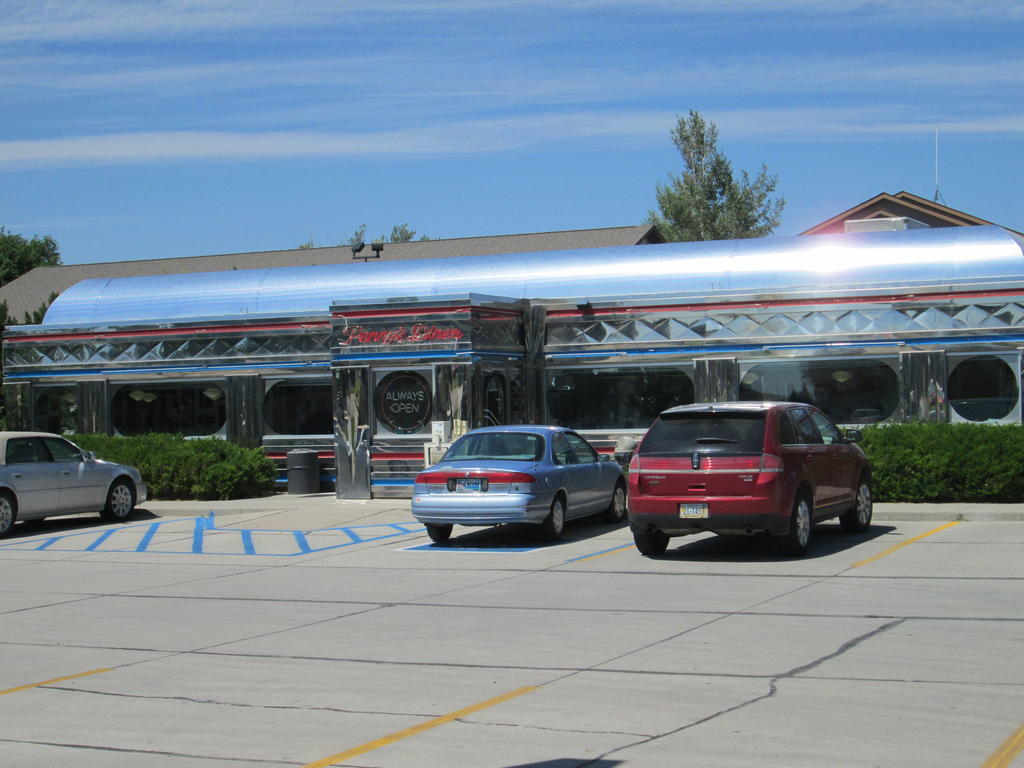 Travelodge By Wyndham Morrill Bagian luar foto